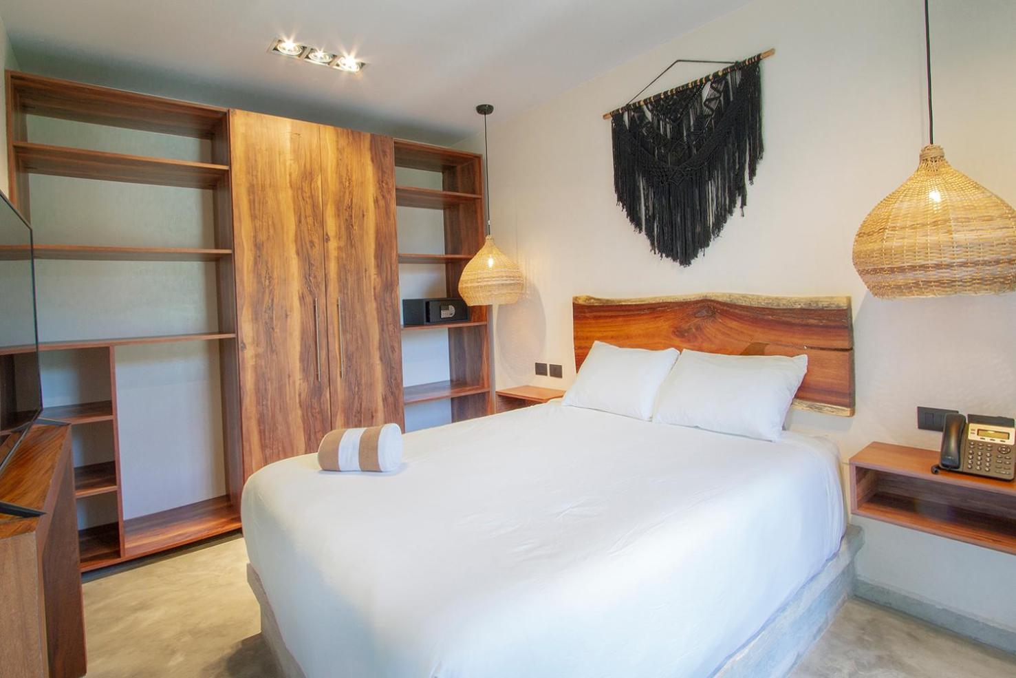 Find Yourself At Nook Apartment
